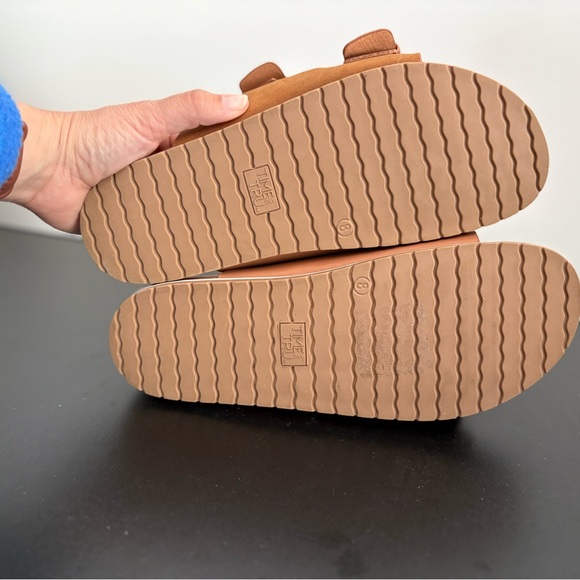 Time and Tru Women's Cognac Double-Buckle Slide Sandals - Picture 7 of 9